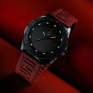 Pacific Diver, 44 mm, Diver Watch - 3121.BO.RF, UV shot with green and orange light tubes